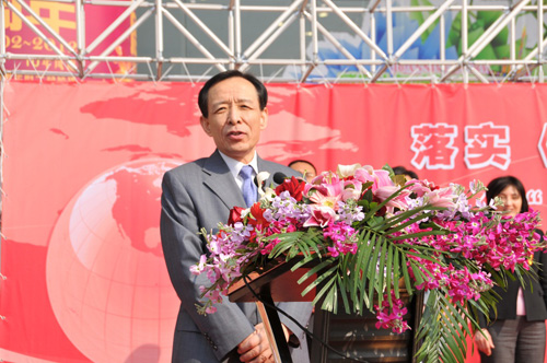 國家質(zhì)檢總局副局長蒲長城宣布國家質(zhì)檢總局2012年3?15國際消費者權(quán)益日現(xiàn)場咨詢服務(wù)活動開始。